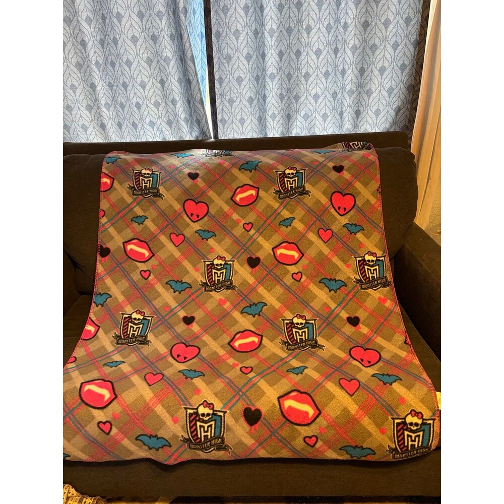 Monster High Y2K Gray and Pink plaid Spooky fleece Throw Blanket logo 2013